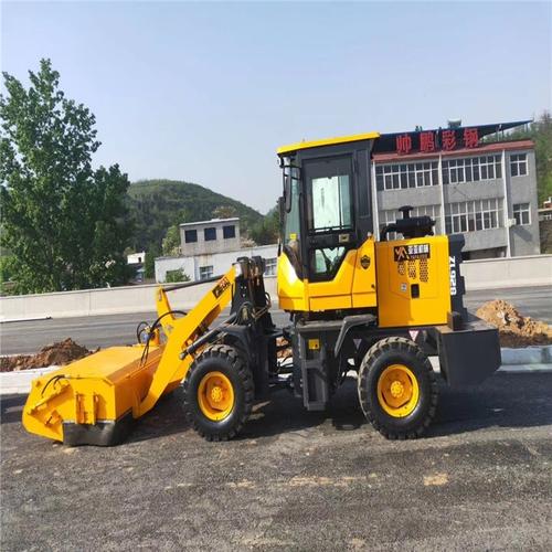 重慶山貓清掃車-工作方式簡單實現(xiàn)道路施工清掃,港口,碼頭等場