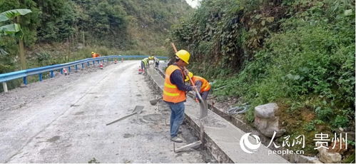 荔波 縣鄉公路路面改善邁出發展新速度