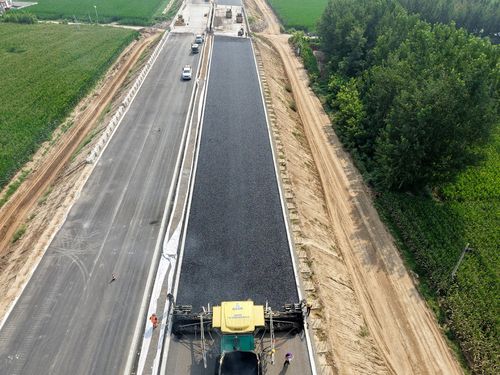 德州兩條高速公路建設(shè)取得新進(jìn)展，公路與路面工程穩(wěn)步推進(jìn)
